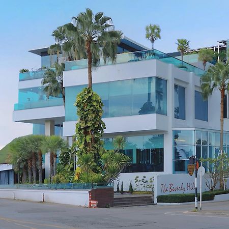 The Beverly Hills Hotel Nakhon Ratchasima Ngoại thất bức ảnh