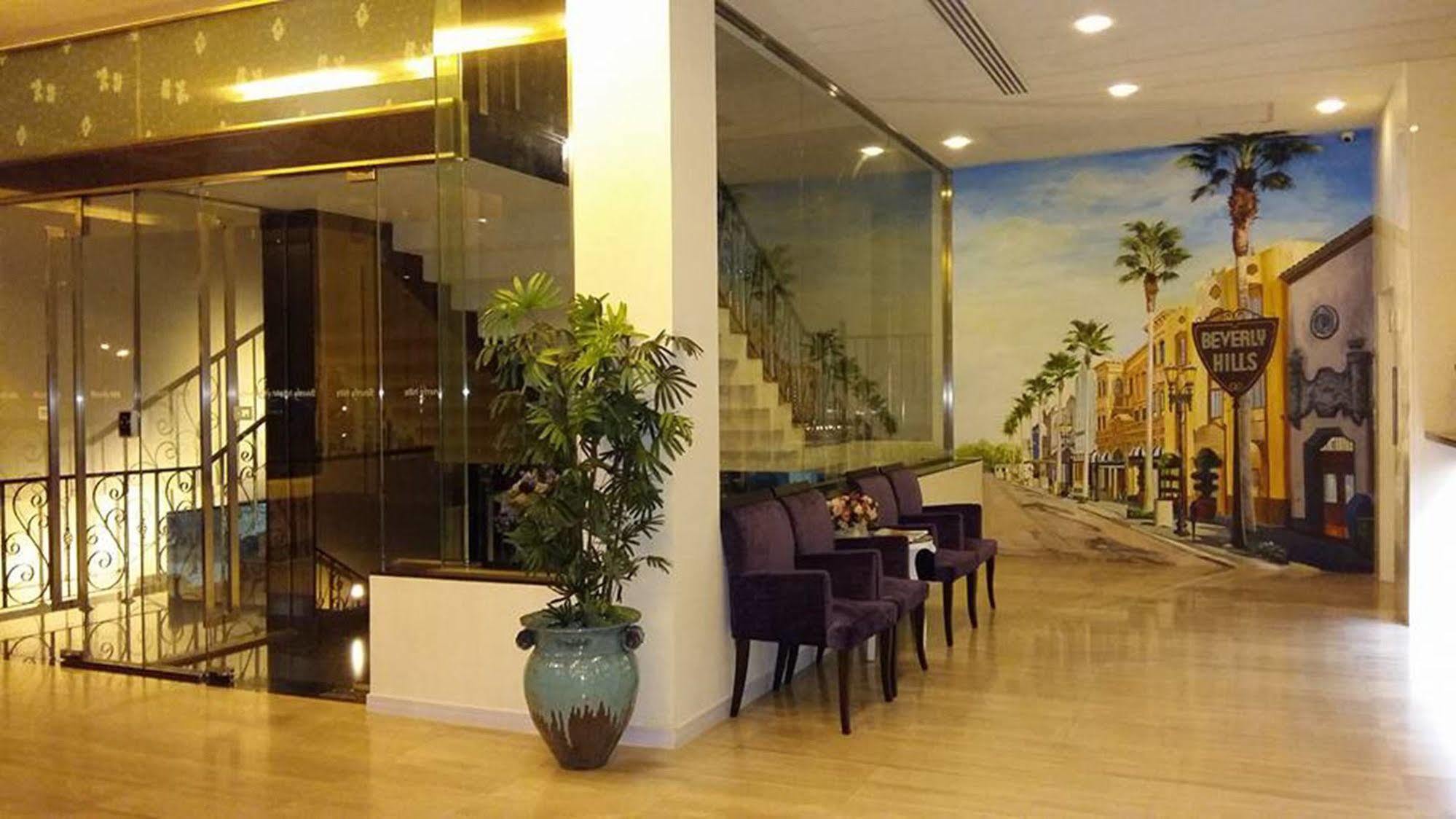 The Beverly Hills Hotel Nakhon Ratchasima Ngoại thất bức ảnh