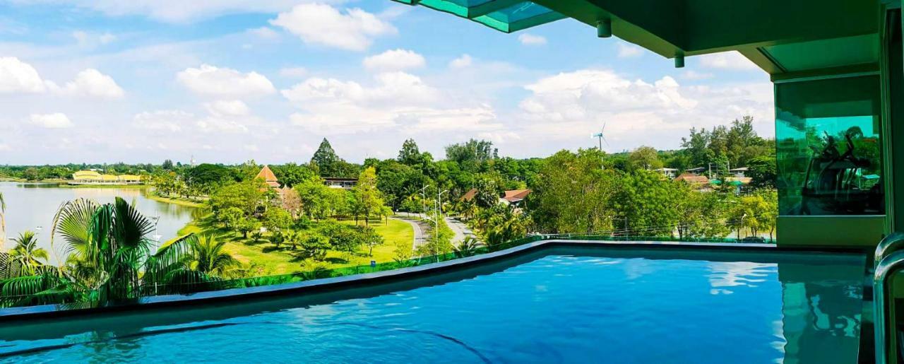 The Beverly Hills Hotel Nakhon Ratchasima Ngoại thất bức ảnh